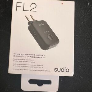 Studio FL2 Compact Bluetooth Audio Adapter - Black